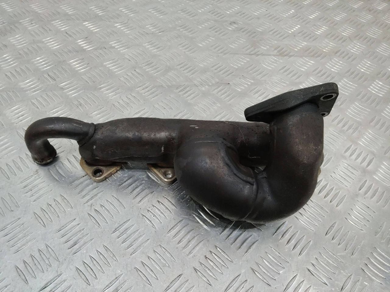 коллектор выпускной Audi A8 D3/4E 2002, 4.0 л., дизель, 057253033