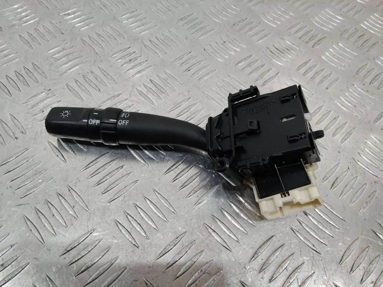 переключатель света Toyota Corolla Verso 2 поколение AR10 2005, 84140-05110