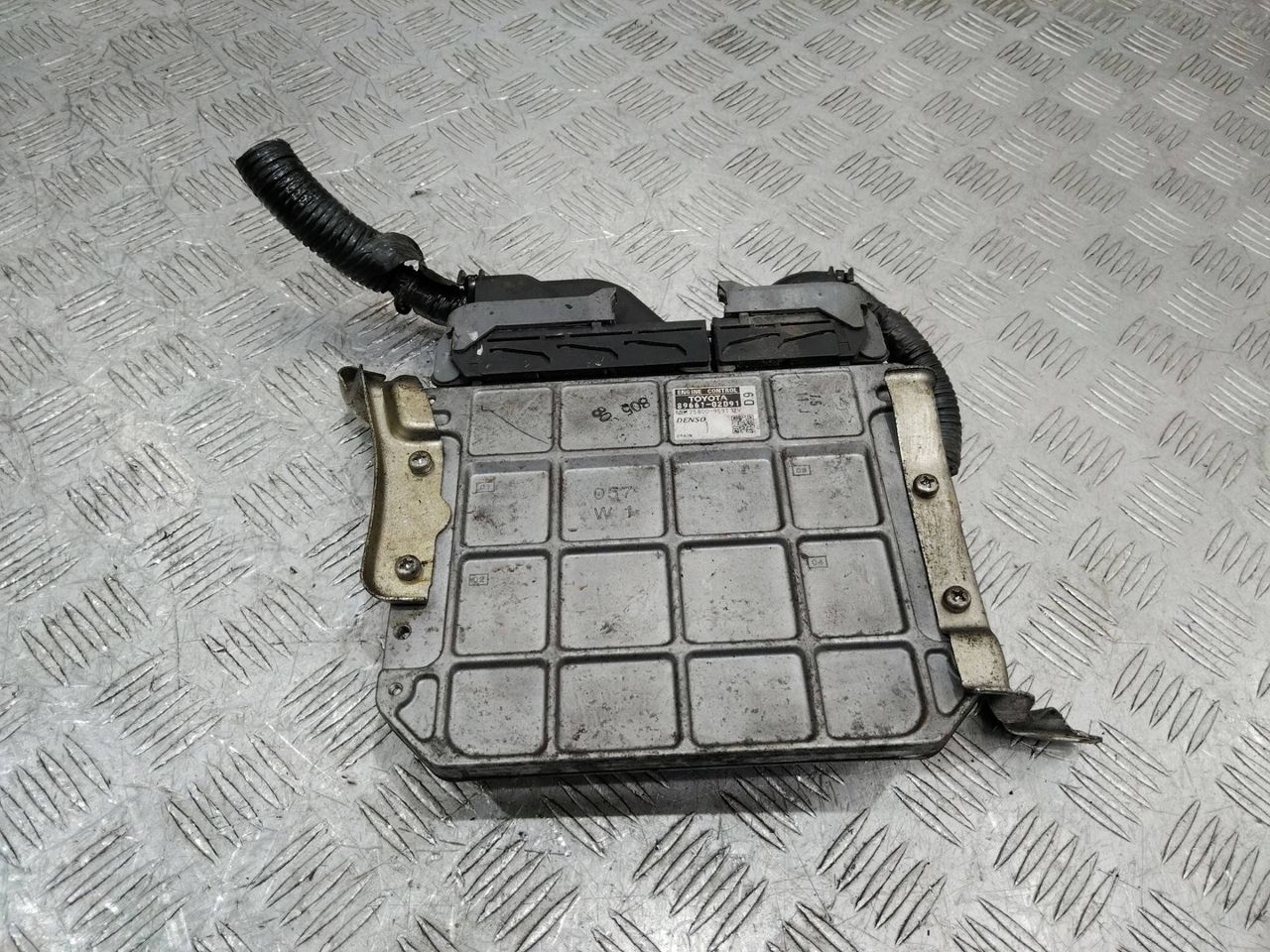 блок управления двигателем Toyota Auris 1 поколение 2007, 2.0 л., дизель, МКПП, 89661-02D91