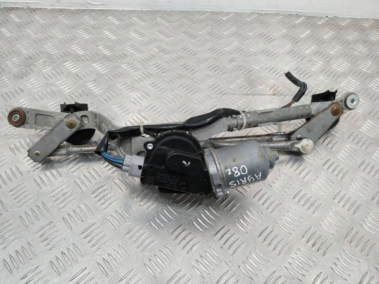 механизм стеклоочистителя (трапеция дворников) Toyota Auris 1 поколение 2008, 85110-02190