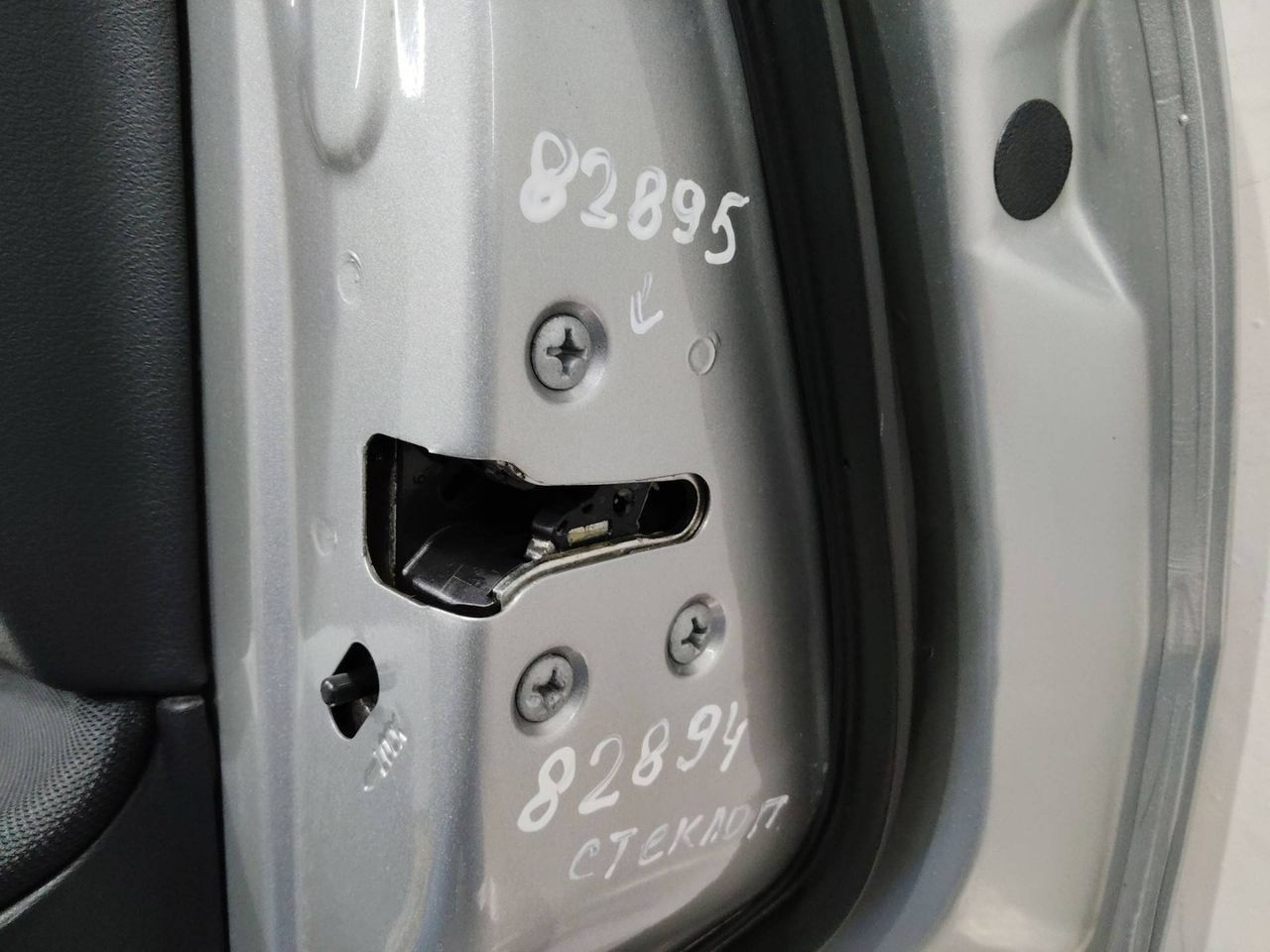 замок двери задней правой Nissan Qashqai 1 поколение 2007