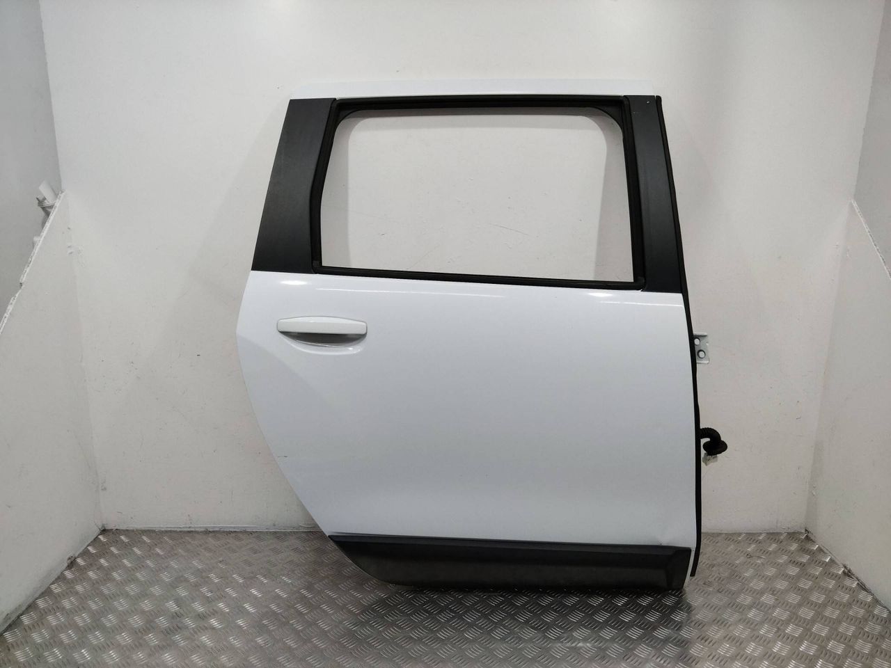 дверь задняя правая Dacia Lodgy 1 поколение 2012