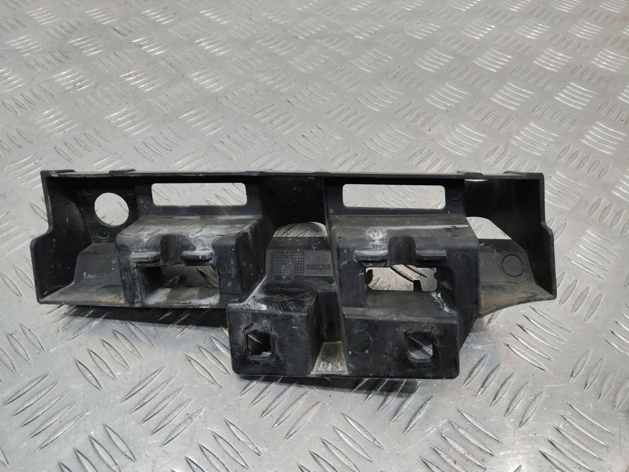 крепление фары левой Renault Scenic 3 поколение 2011, 622210006R