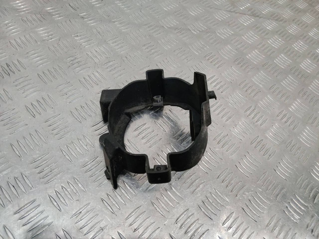 рамка фары противотуманной левой Nissan Qashqai 1 поколение 2007, 26910JD000