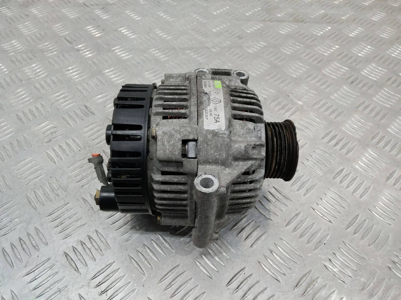 генератор Renault Megane 1 поколение [рестайлинг] 2002, 1.6 л., бензин, 7700422237