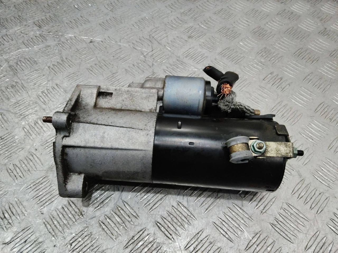 стартер Audi A4 B7 2005, 2.0 л., дизель, 0001125053