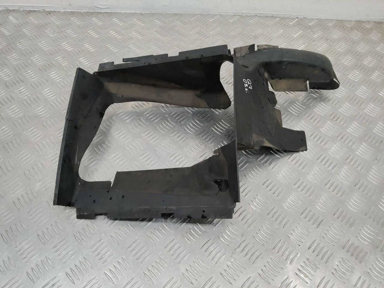 воздуховод интеркулера Audi Q7 4L 2008, 3.0 л., дизель, 4L0117336B