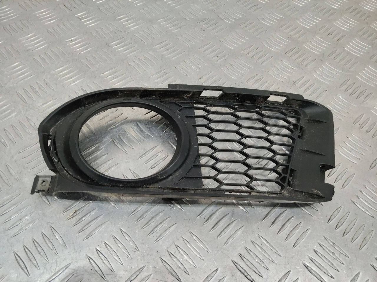 рамка фары противотуманной левой BMW 3 серия E90/E91/E92/E93 2007, 3.0 л., бензин, кабриолет, BM51014-5