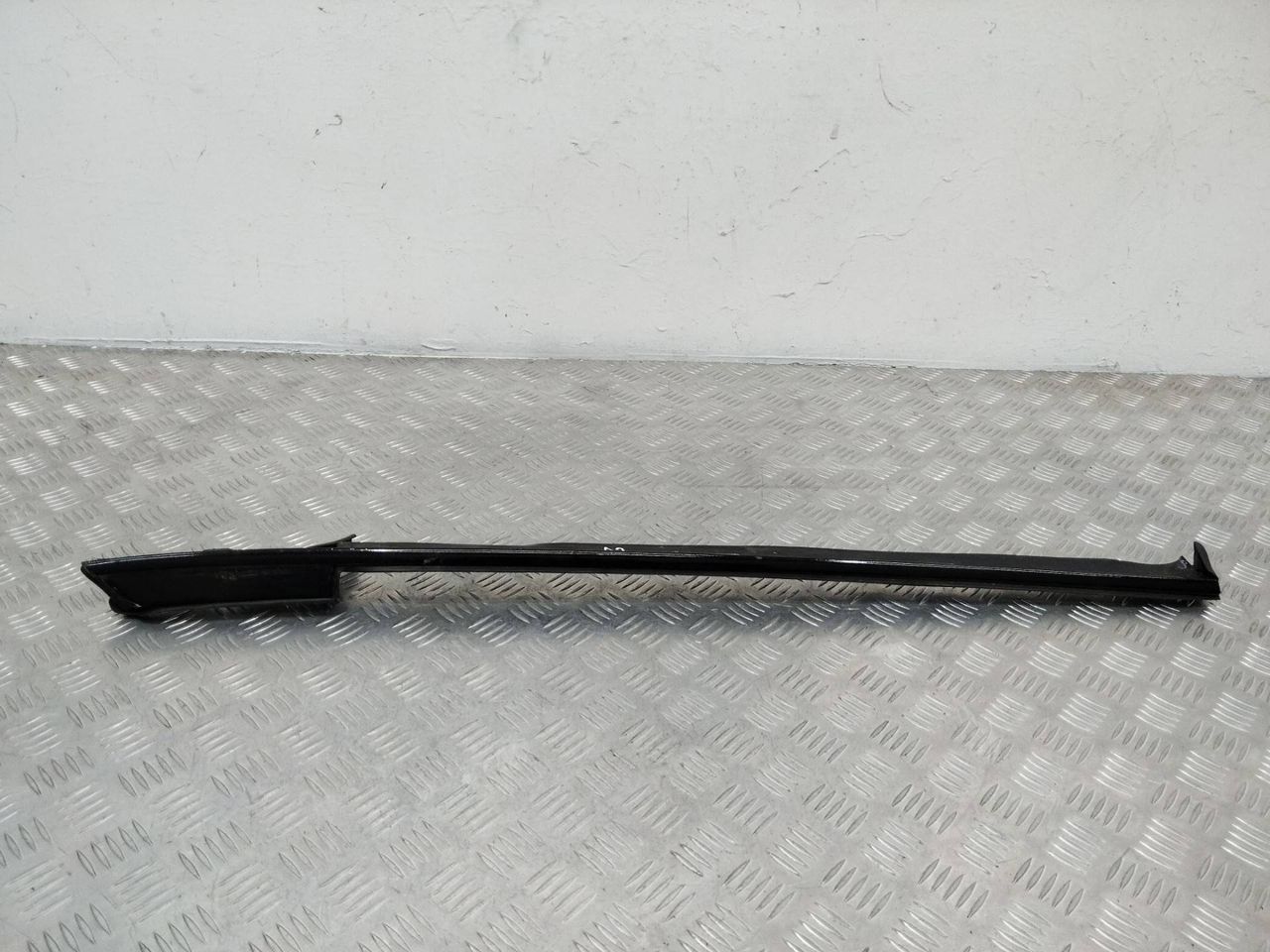 молдинг стекла BMW 3 серия E90/E91/E92/E93 2007, 3.0 л., бензин, кабриолет, 7119097