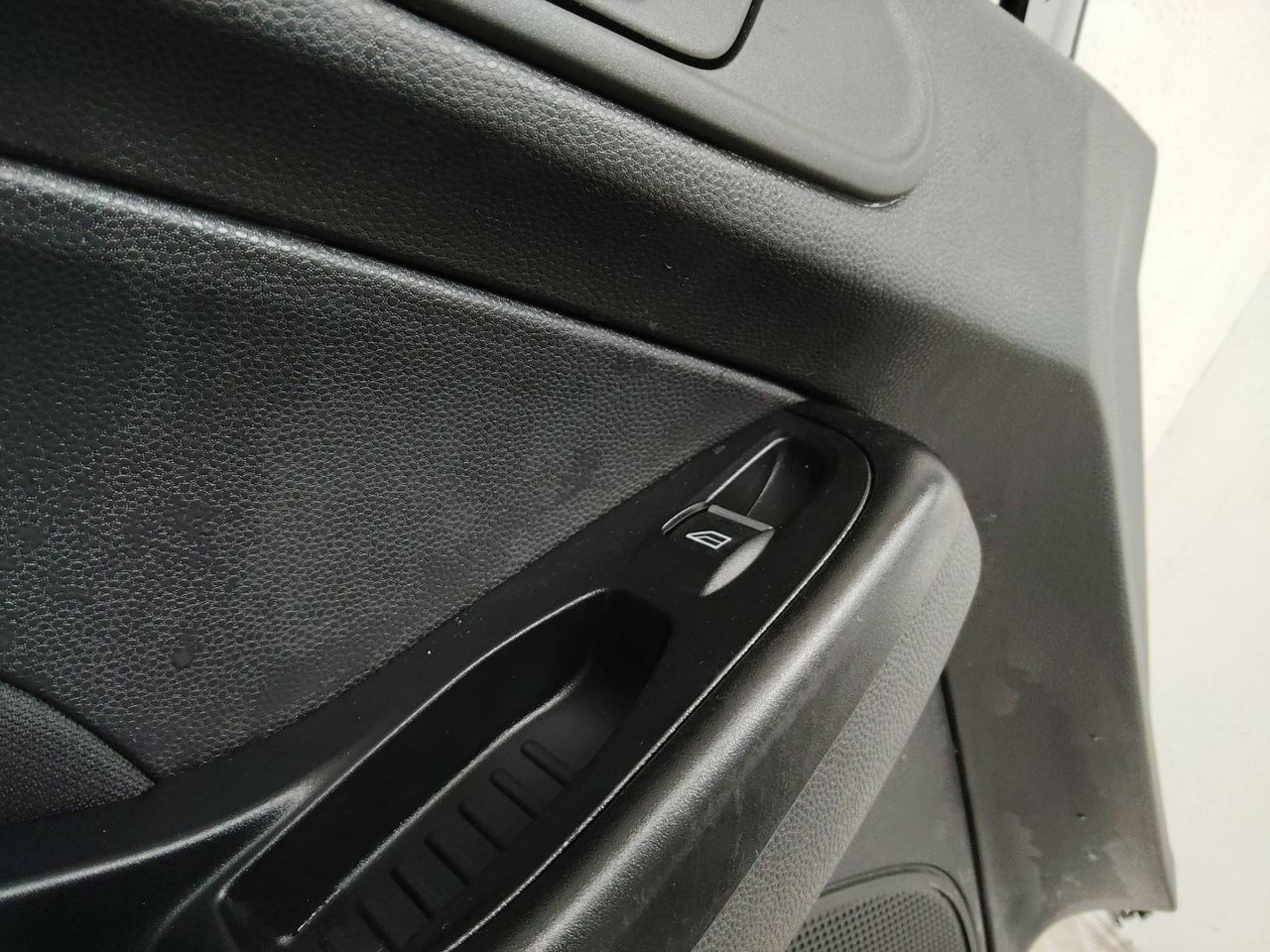 кнопка стеклоподъемника двери Ford Fiesta 6 поколение [рестайлинг] 2015, купе