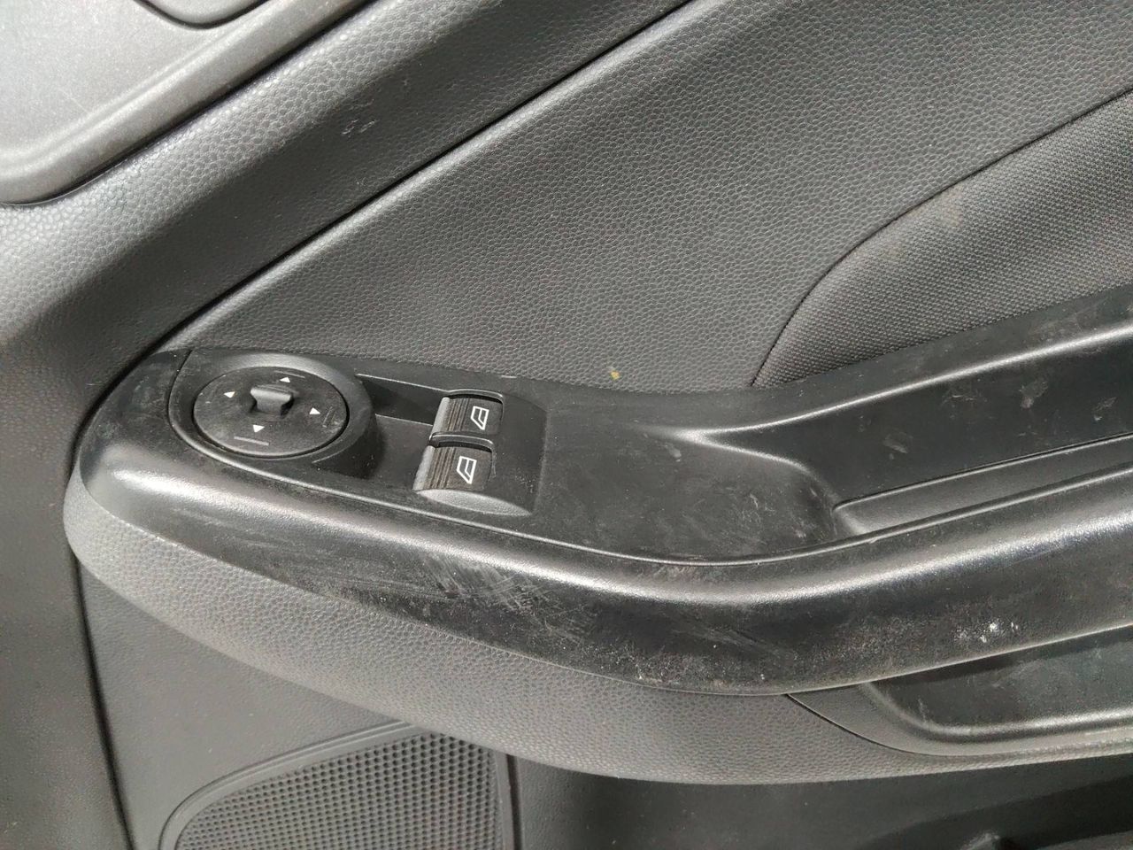 блок управления стеклоподъемниками Ford Fiesta 6 поколение [рестайлинг] 2015, купе
