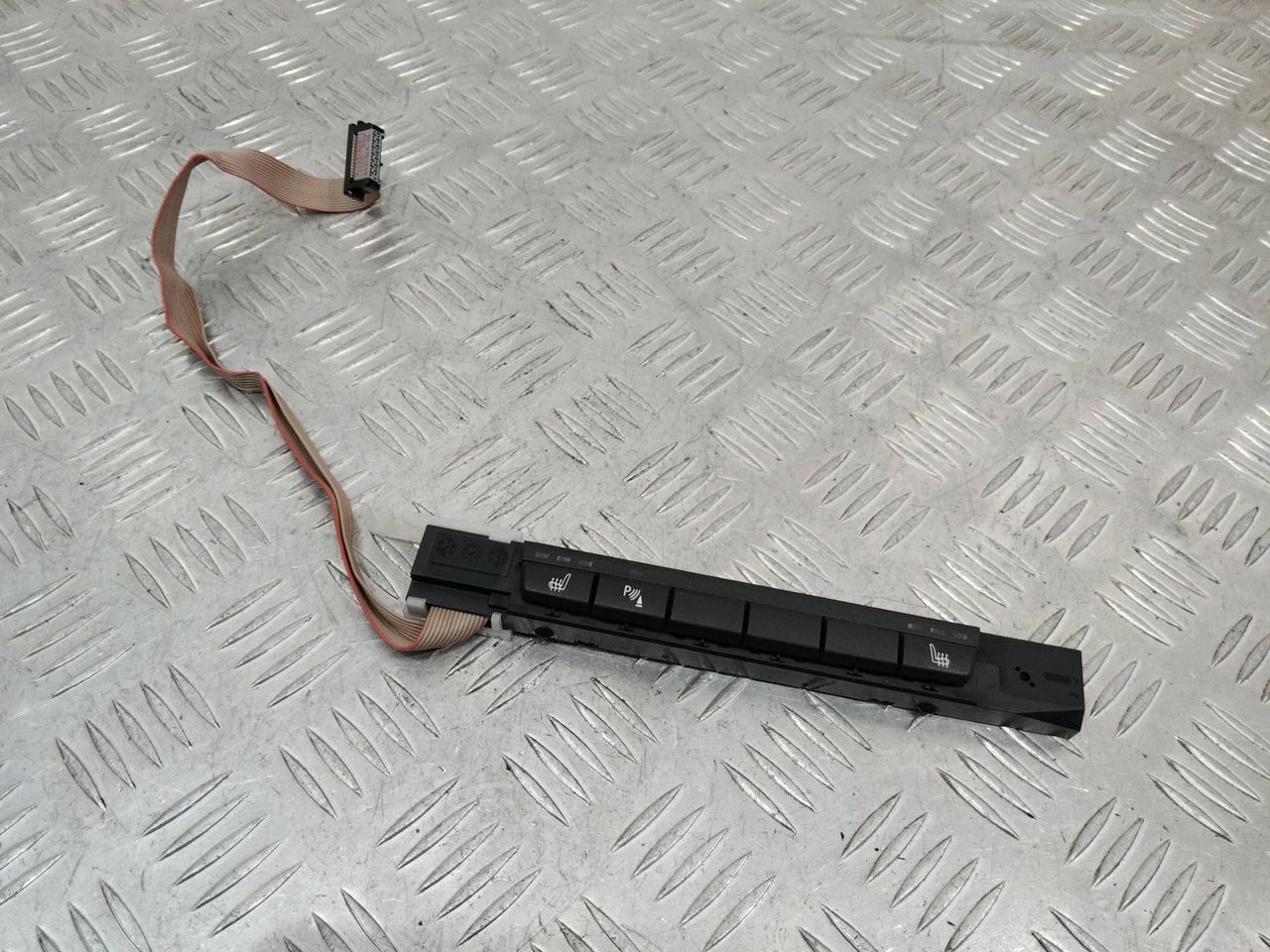 кнопка (выключатель) BMW 3 серия E90/E91/E92/E93 2007, кабриолет, 6962591-04