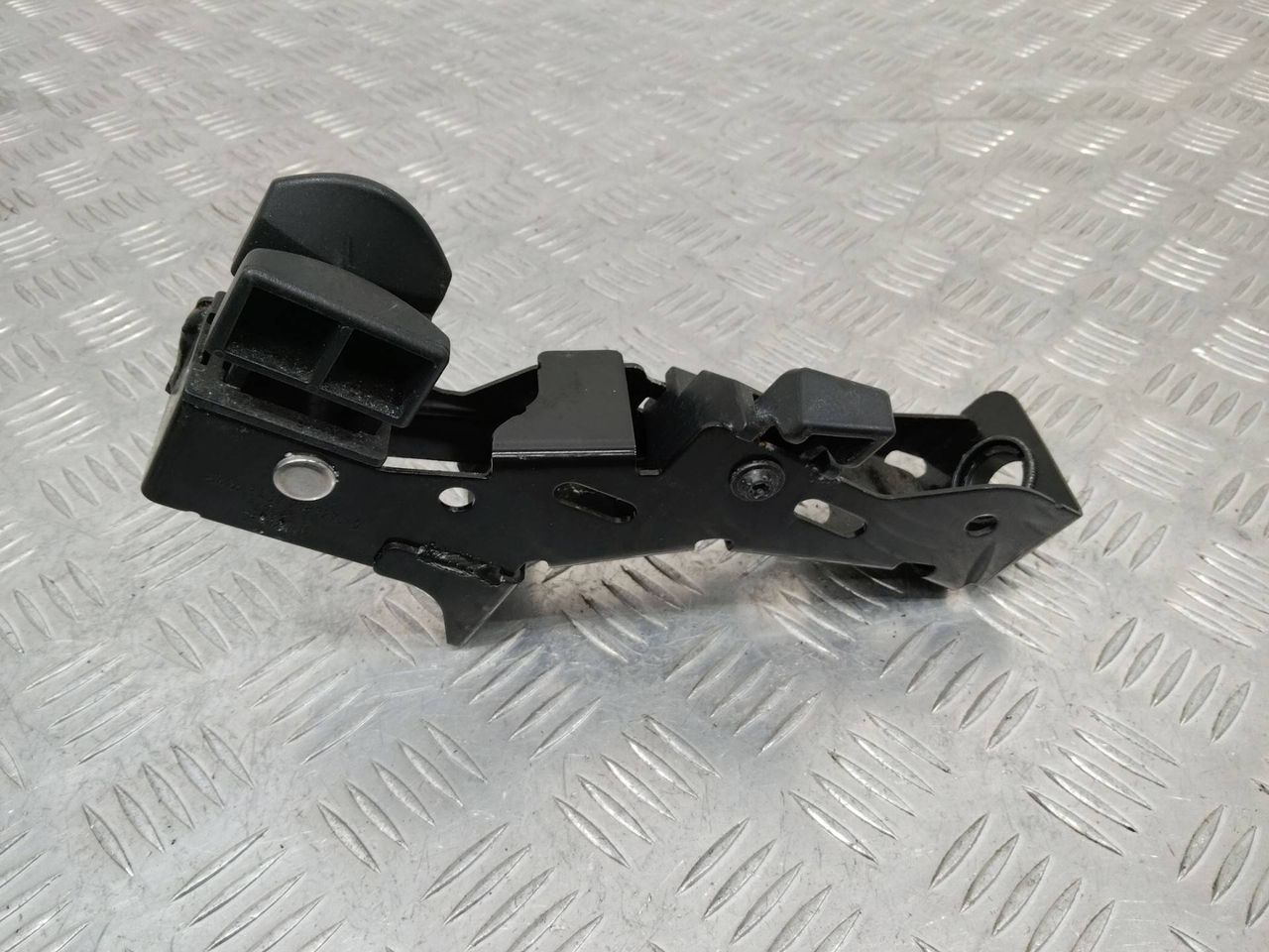 кронштейн (крепление) BMW 3 серия E90/E91/E92/E93 2007, 3.0 л., бензин, кабриолет, 54377183274, 54377183273-05