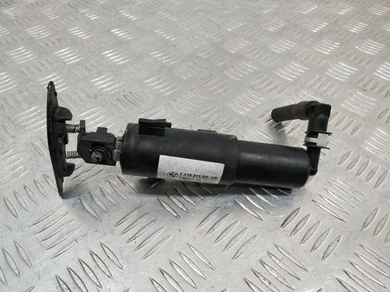 насос (моторчик) омывателя фар BMW 3 серия E90/E91/E92/E93 2007, 3.0 л., бензин, кабриолет, 7179311-02