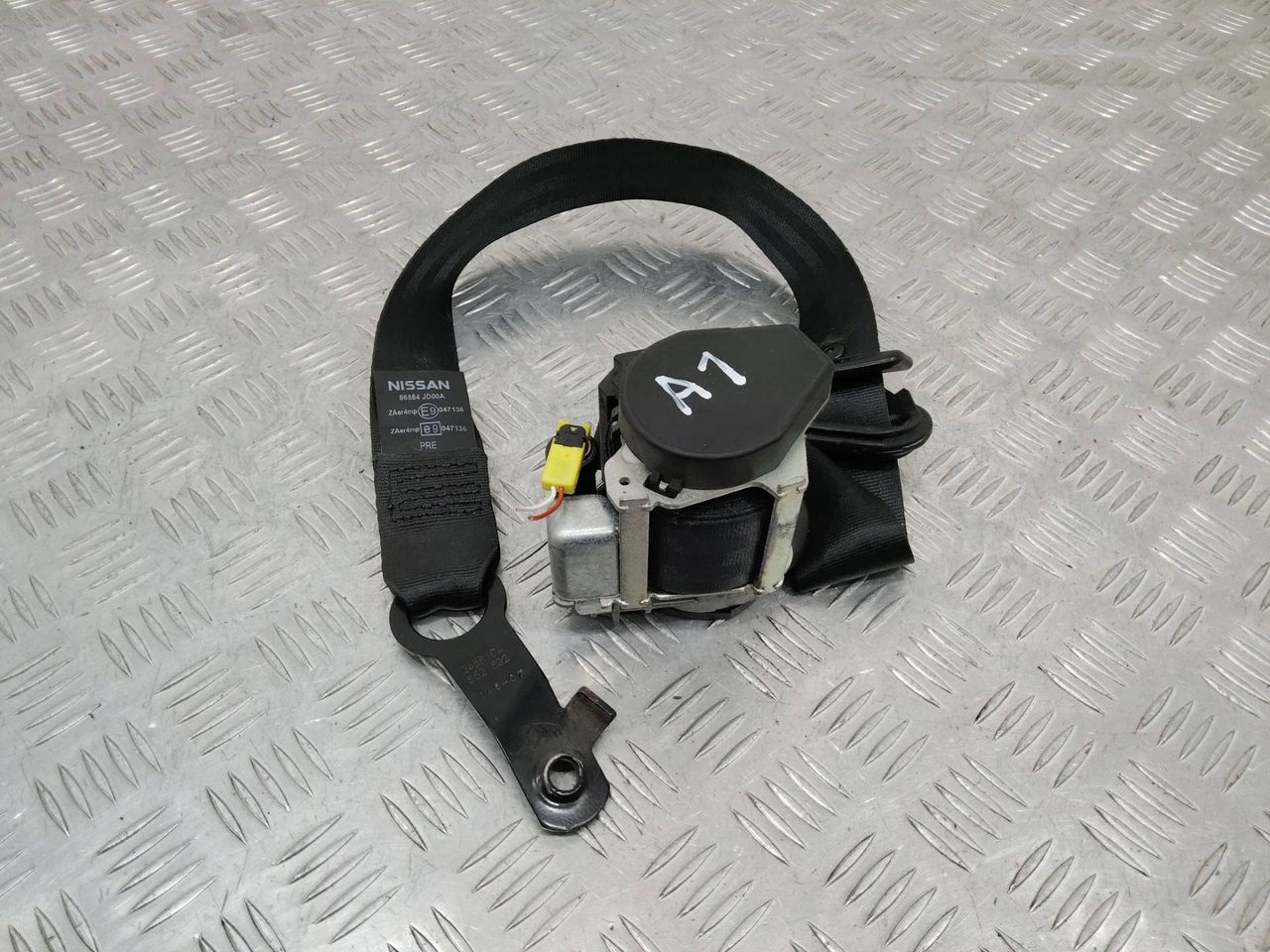 ремень безопасности Nissan Qashqai 1 поколение 2007, 86884JD00A
