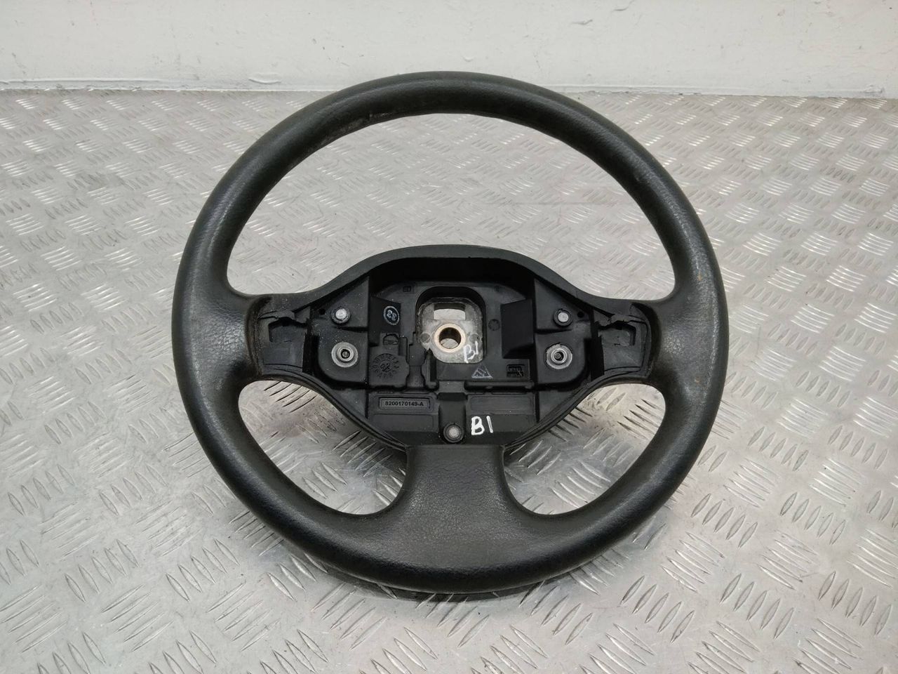 руль Dacia Logan 1 поколение 2007, 8200170149