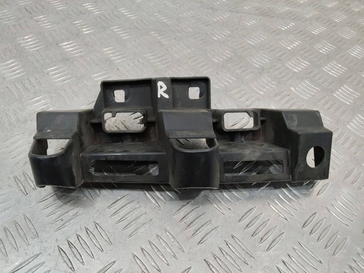 крепление фары правой Renault Scenic 3 поколение 2011, 622200007R