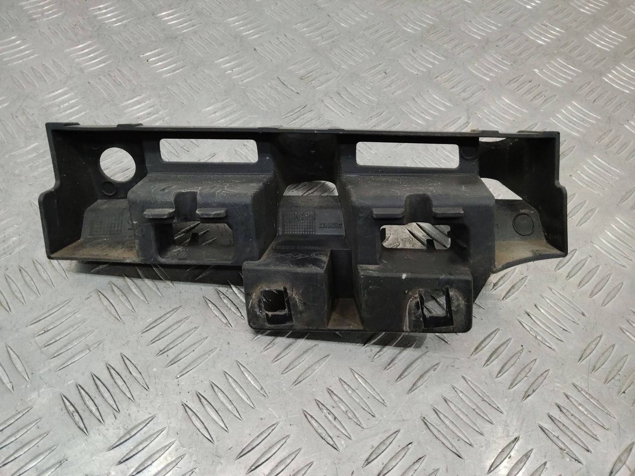 крепление фары левой Renault Scenic 3 поколение 2011, 622210006R