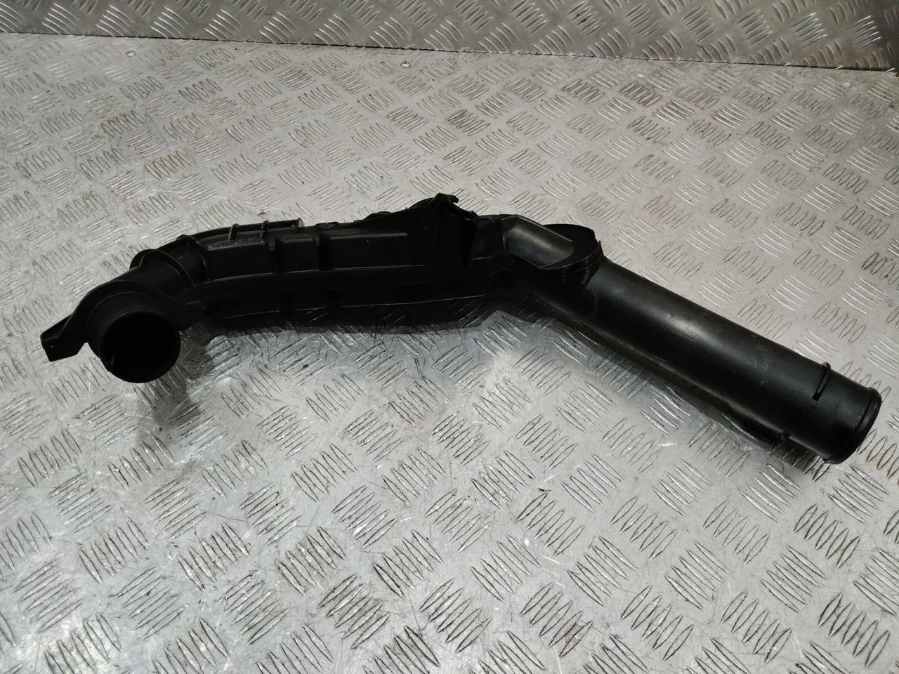 патрубок интеркулера Ford Mondeo 4 поколение 2007, 2.0 л., дизель, МКПП, 6G916K683