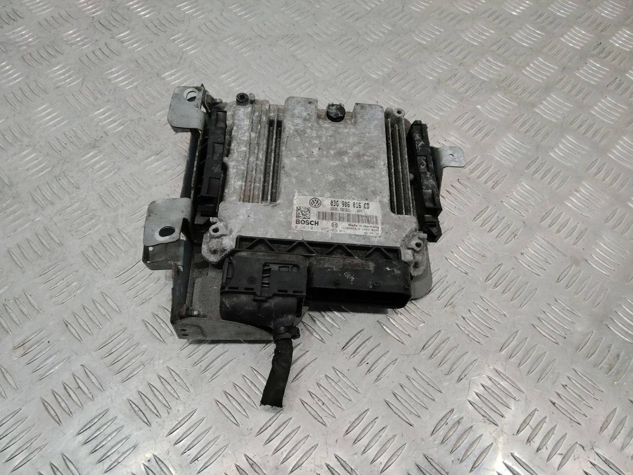 блок управления двигателем Volkswagen Passat B6 2006, 1.9 л., дизель, МКПП, 03G906016