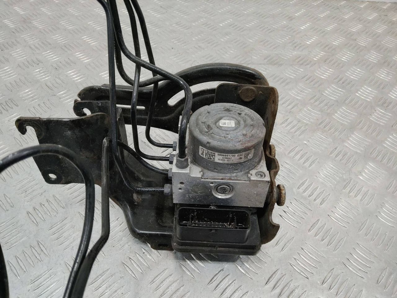 блок ABS Peugeot 208 1 поколение 2014, 9806891780