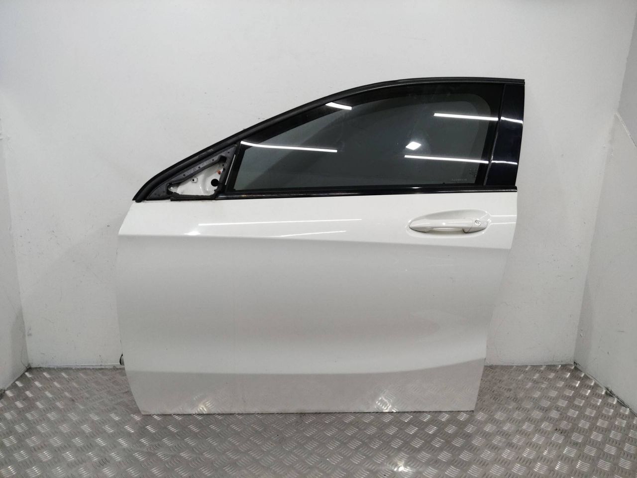 дверь передняя левая Mercedes-Benz A-Класс W176 2015