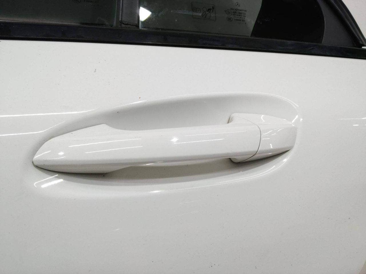 ручка наружная задняя левая Mercedes-Benz A-Класс W176 2015