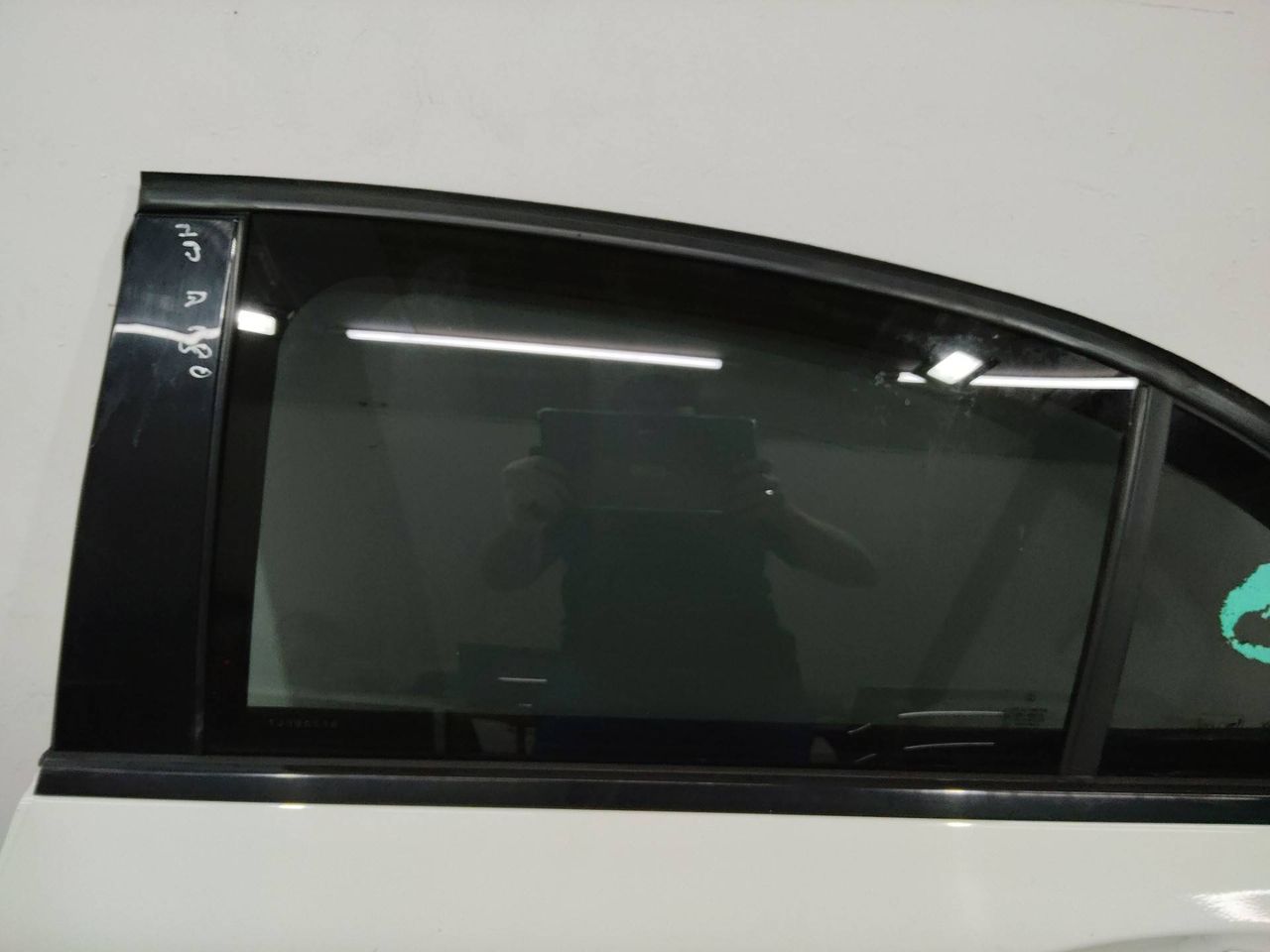 стекло двери задней левой Mercedes-Benz A-Класс W176 2015, 43R-006723