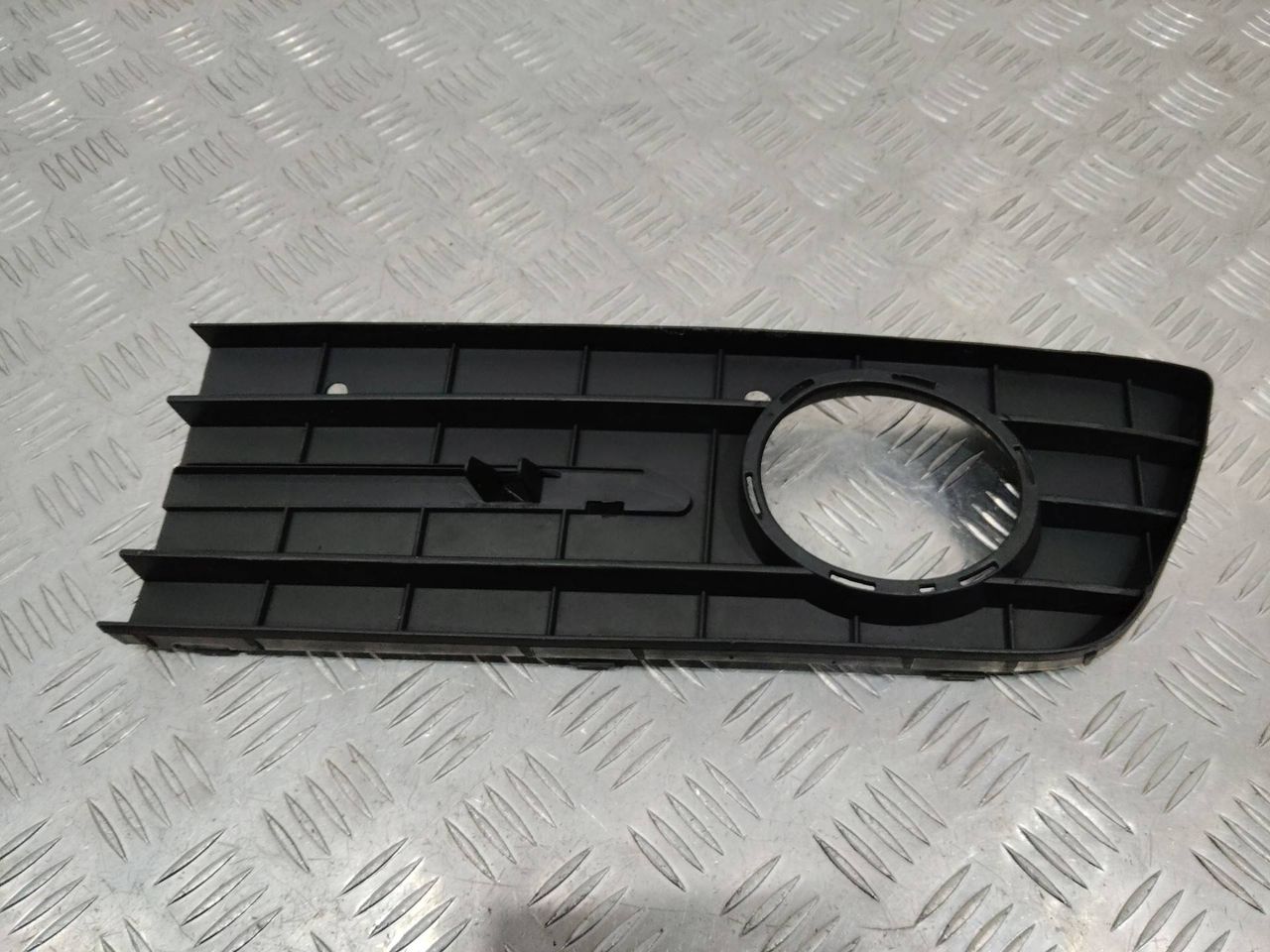 рамка фары противотуманной левой Mercedes-Benz A-Класс W169 2008, A1698871125