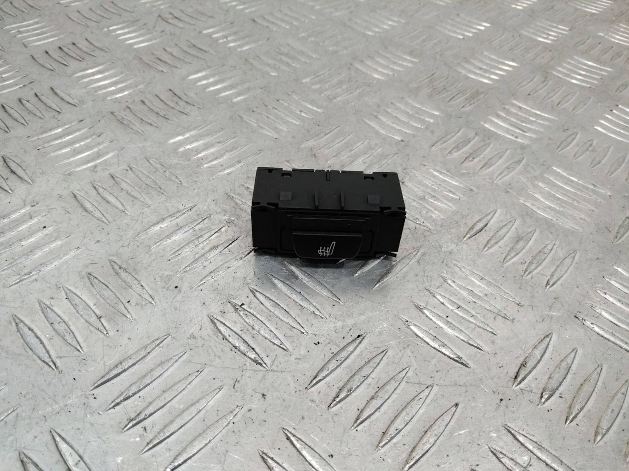 кнопка обогрева сидений BMW X5 F15 2015, 9384805