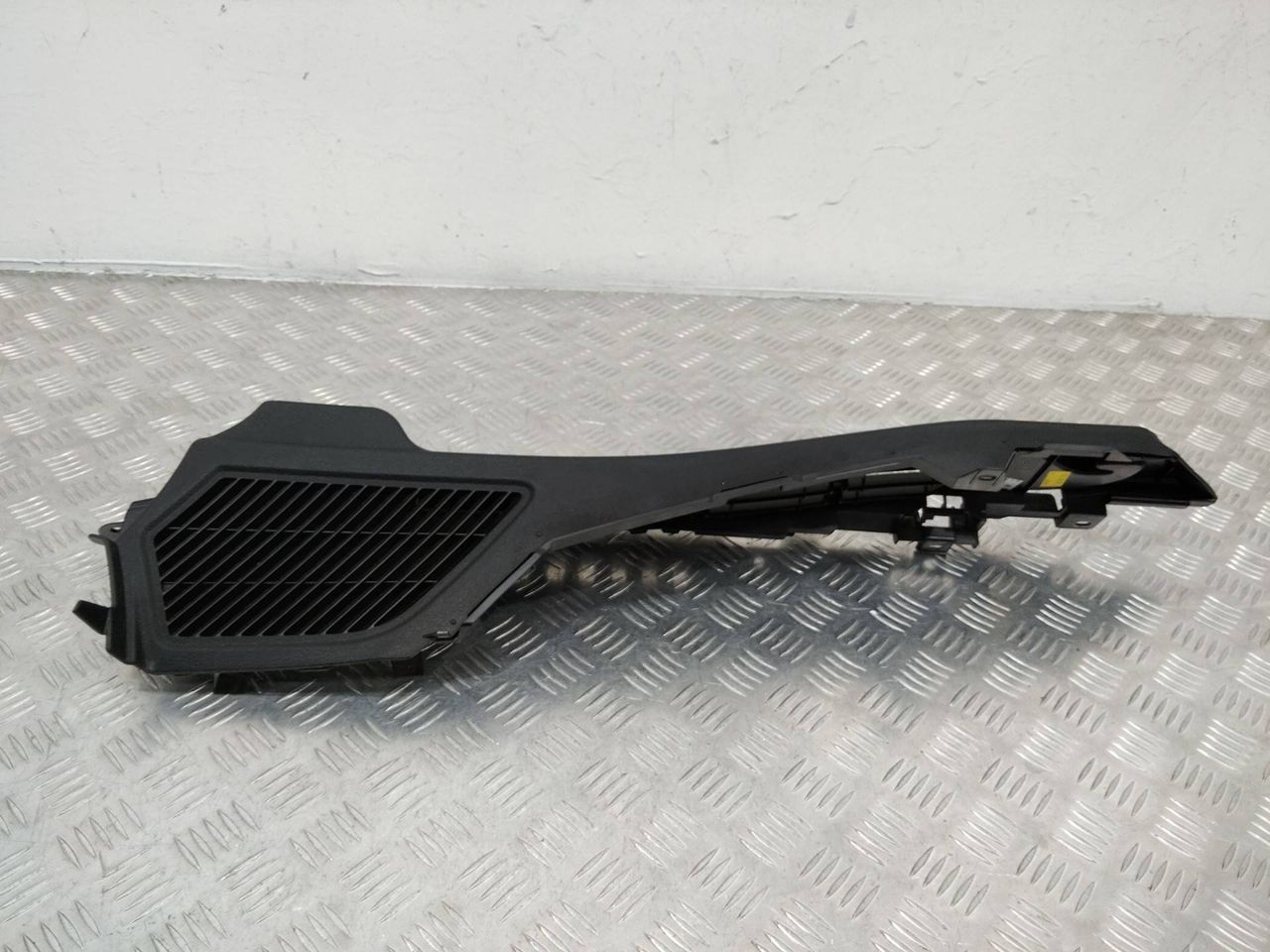 направляющая шторки багажника (салазки) BMW X5 F15 2015, LH117711410, 7284289