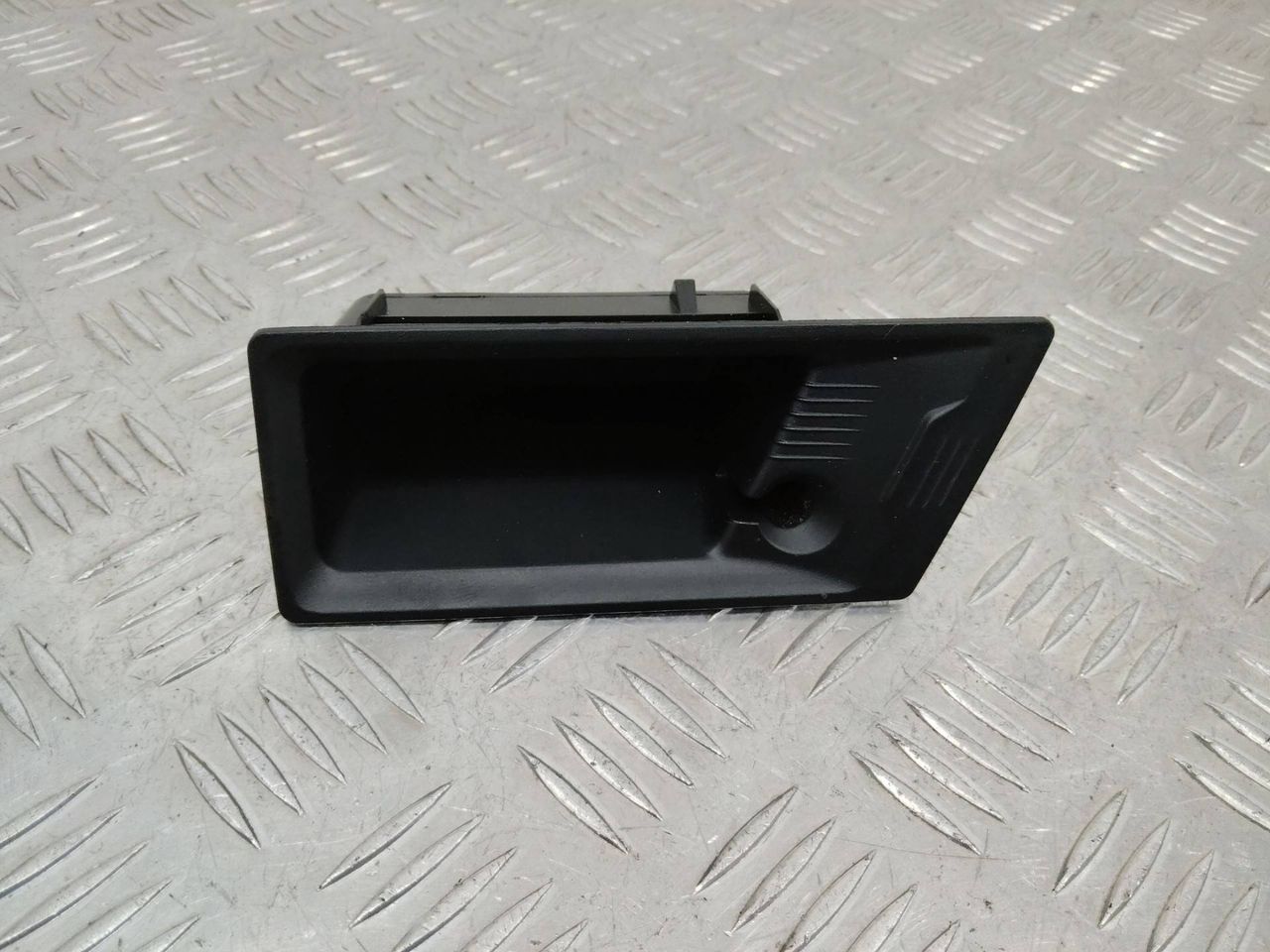 пепельница BMW X5 F15 2015, 9251974