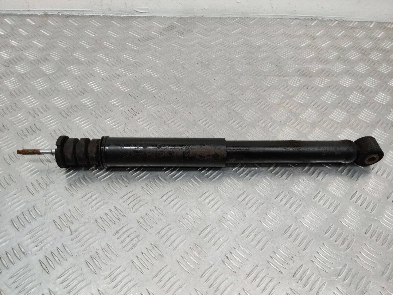 амортизатор подвески Nissan Note E11 2005, 56200BH01A