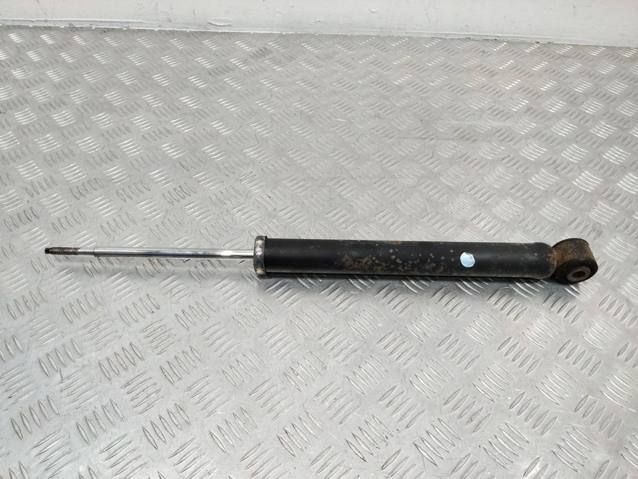 амортизатор подвески Nissan Note E11 2005, 56200BH01A