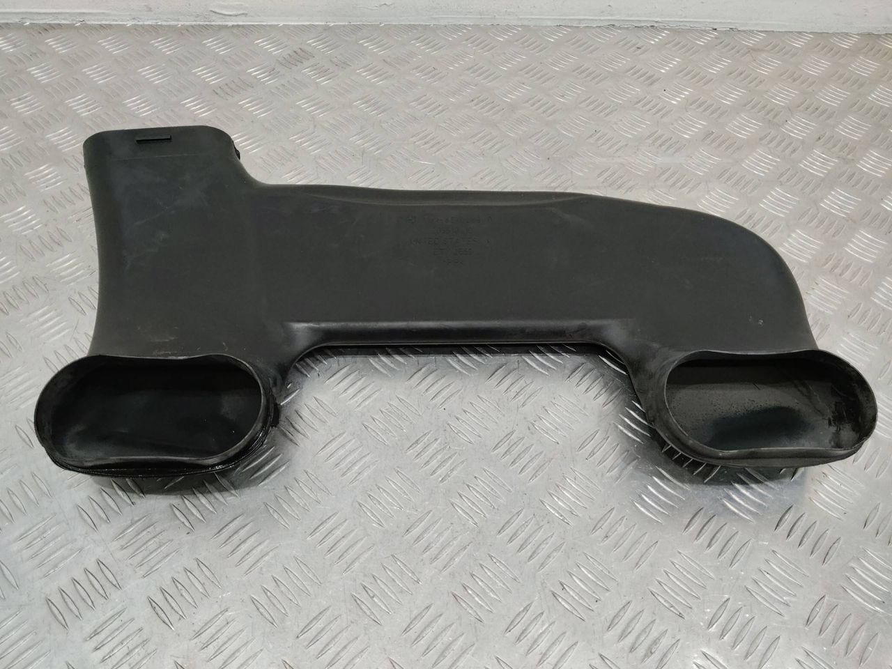 воздуховод BMW X5 F15 2015, 13718570289
