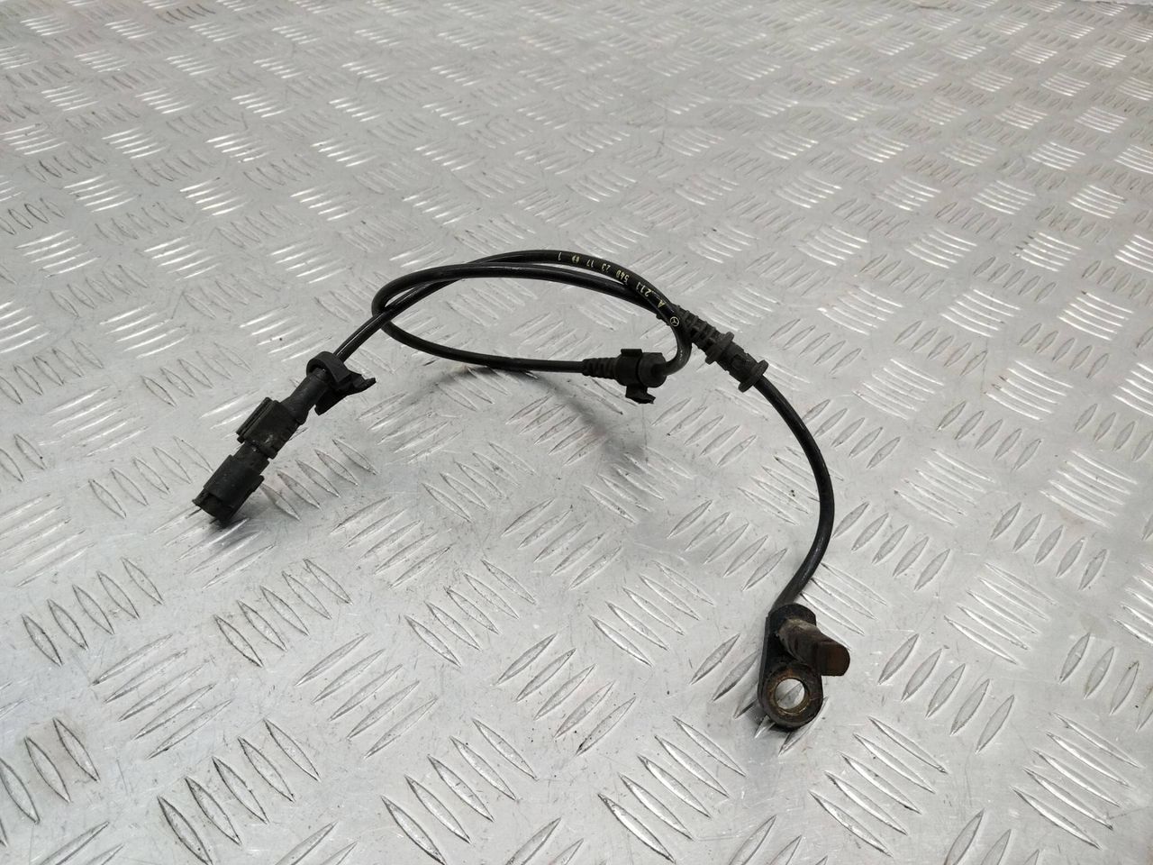 датчик ABS Mercedes-Benz E-Класс W211/S211 [рестайлинг] 2006, A2115402317