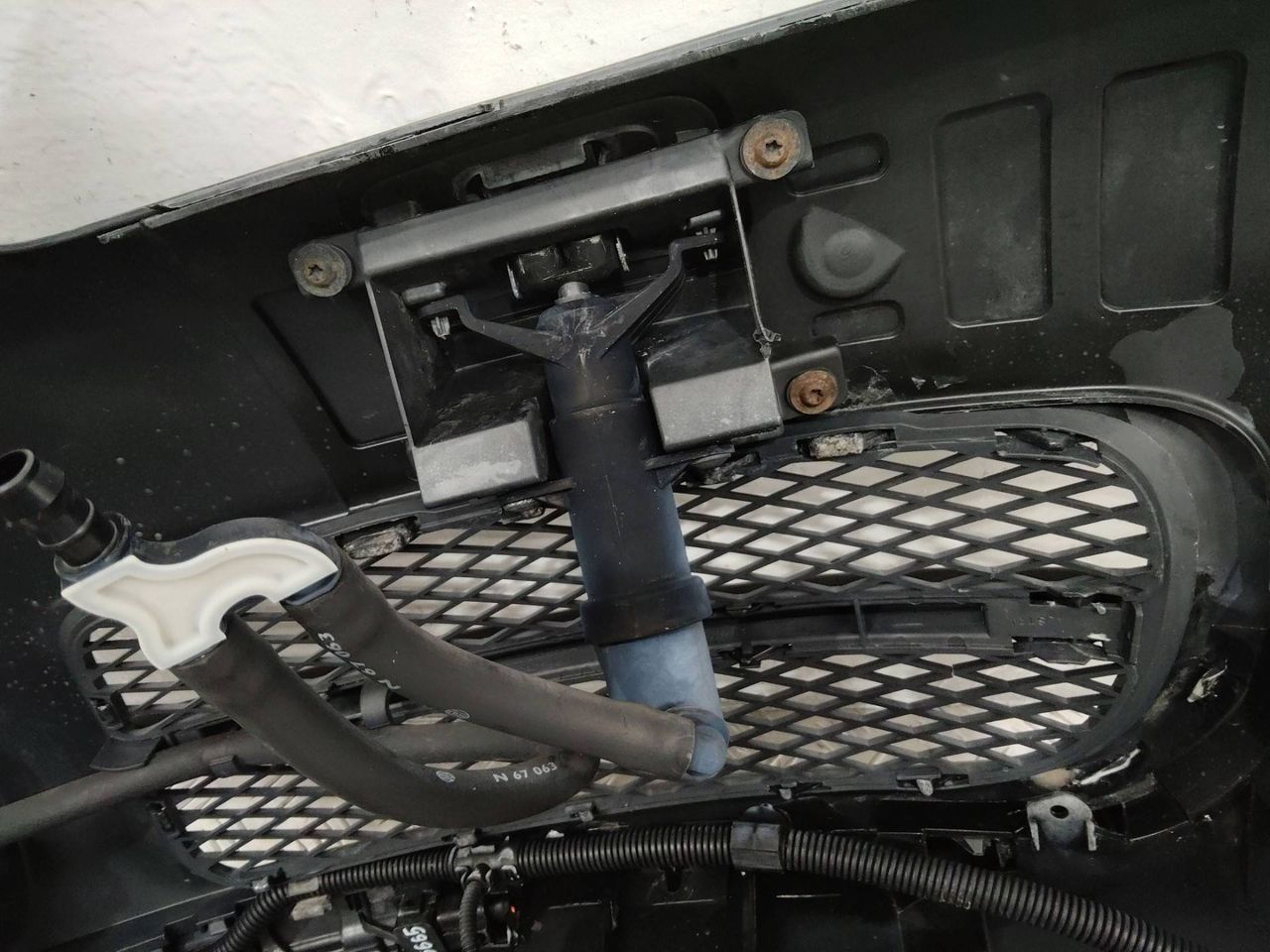 насос (моторчик) омывателя фар Volkswagen Touareg 1 поколение (2002 - 2007)