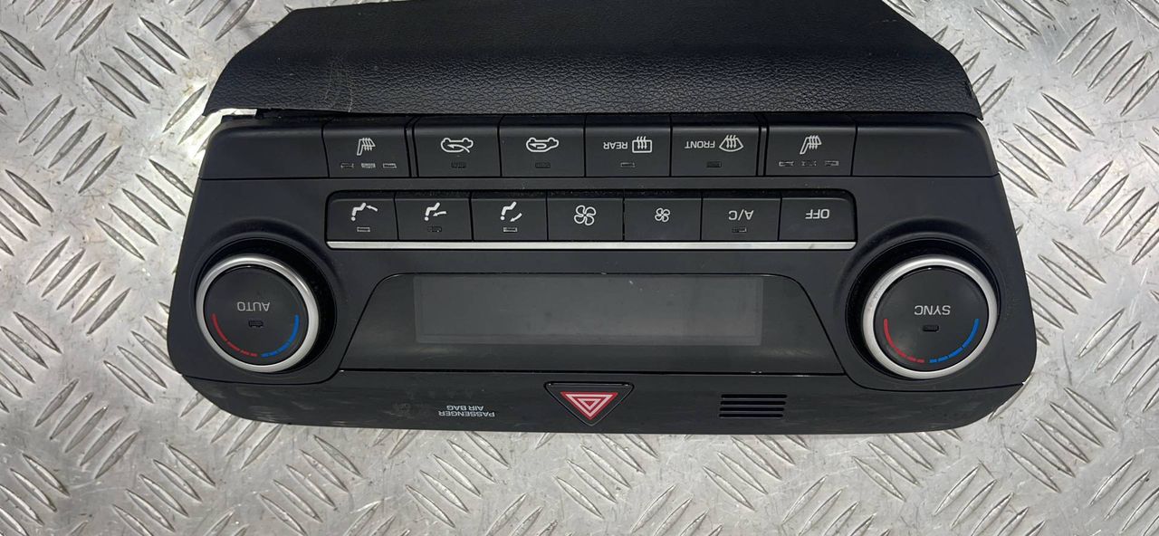 блок управления печки / климат-контроля Hyundai Tucson 3 поколение [рестайлинг] 2019, 97250-D3