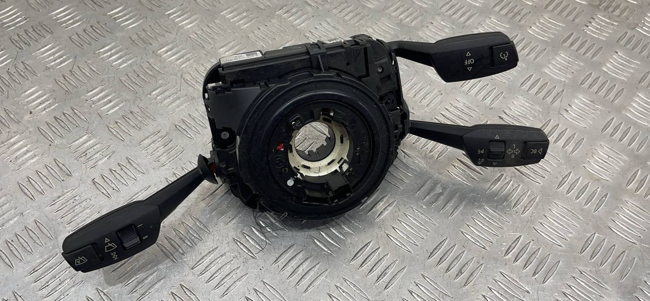 переключатель подрулевой (стрекоза) BMW 3 серия E90/E91/E92/E93 2006, 6989587-01