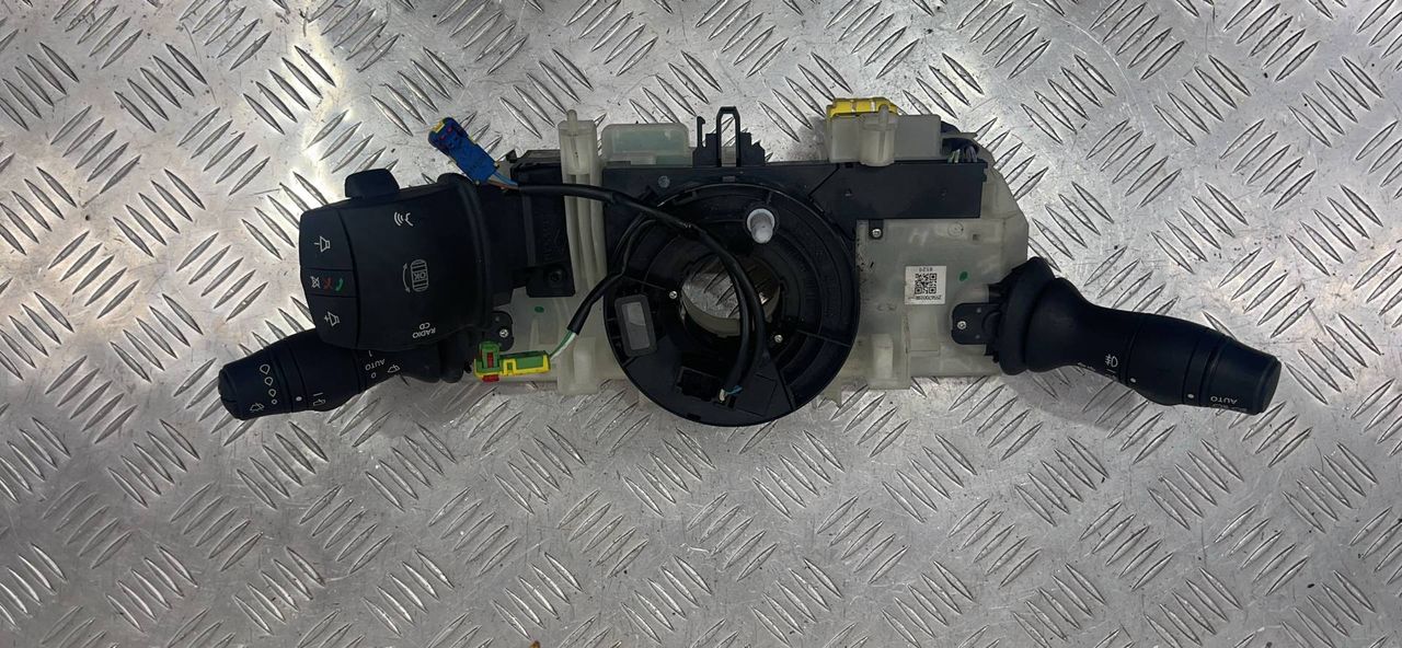 переключатель подрулевой (стрекоза) Renault Megane 3 поколение (2008 - 2014), 255670019R