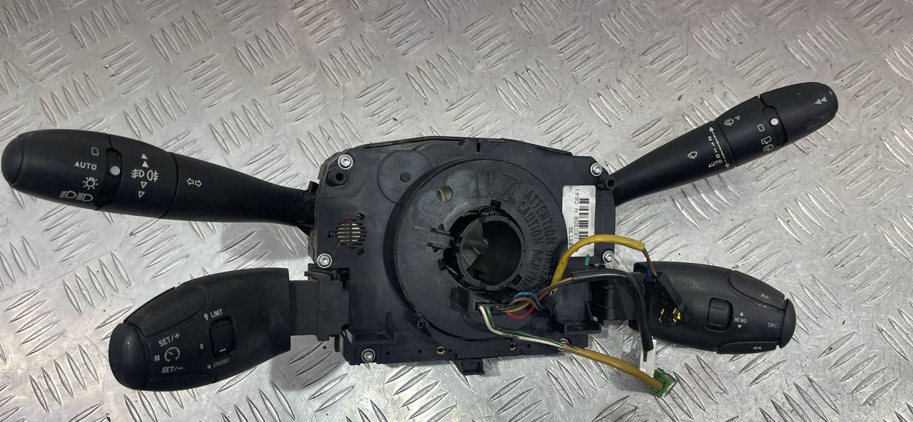 переключатель подрулевой (стрекоза) Peugeot 207 1 поколение 2008, 96630717XT