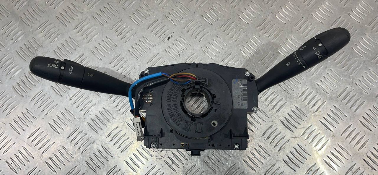 переключатель подрулевой (стрекоза) Peugeot 207 1 поколение 2009, 96661304XT