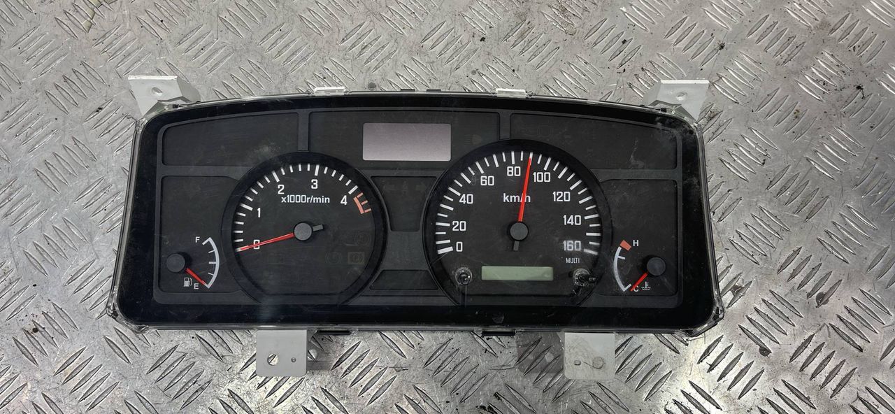 щиток приборов (приборная панель) Isuzu Elf 6 поколение [2-й рестайлинг] 2022, IMSM160KE