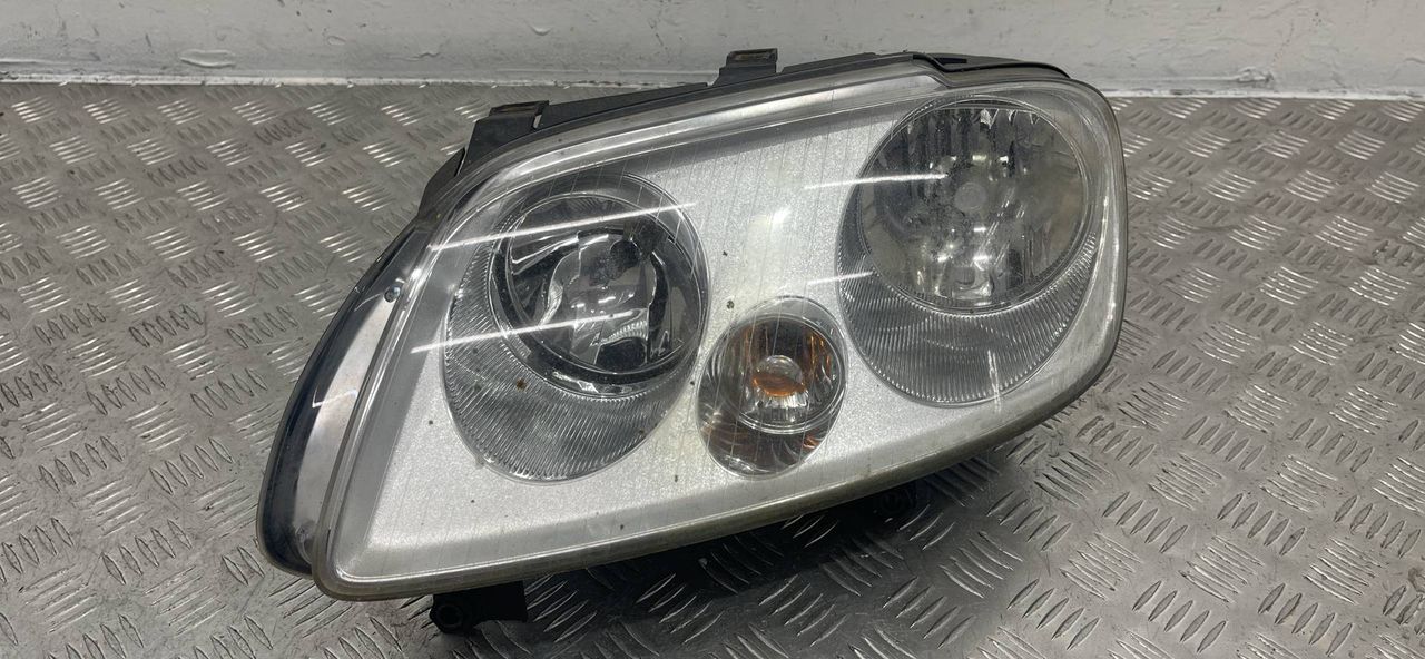 фара левая Volkswagen Caddy 3 поколение 2010, 2K0941005E