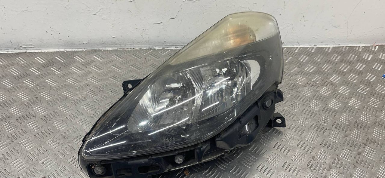 фара левая Renault Clio 3 поколение [рестайлинг] 2011, 260607727R