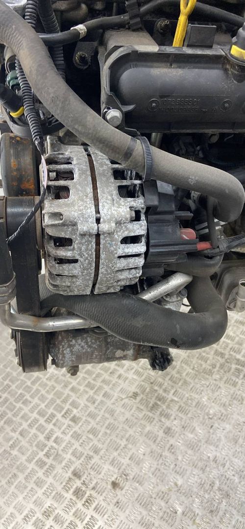 генератор Renault Kadjar 1 поколение 2018, 1.2 л., бензин, АКПП, 2613543, 2116021572, 231008040R
