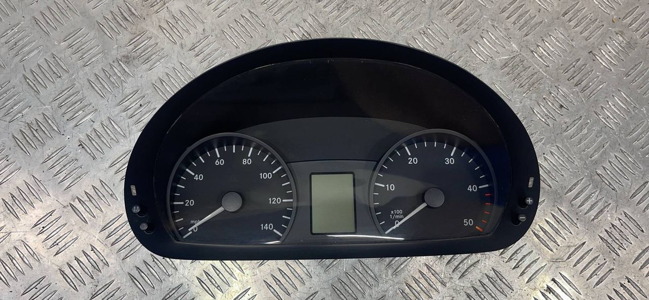 щиток приборов (приборная панель) Mercedes-Benz Vito W639 2010, A6394466021