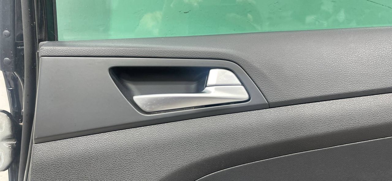 ручка внутренняя задняя правая Hyundai Tucson 3 поколение (2015 - 2018)
