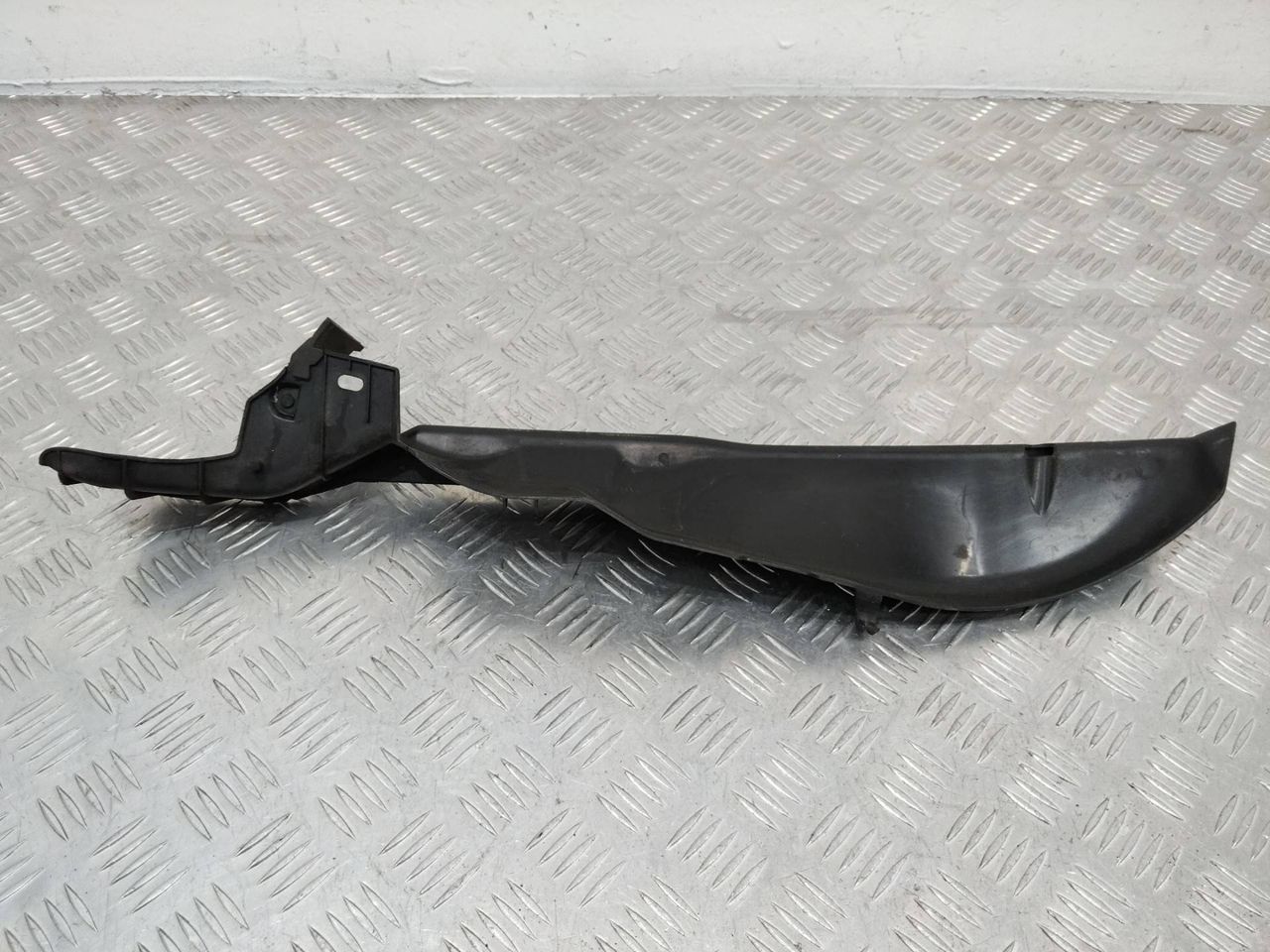 пыльник переднего крыла Honda Civic 8 поколение 2006, 74207-SNA-A000