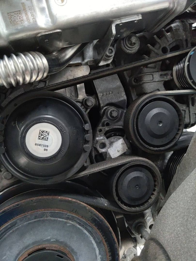 кронштейн генератора BMW X5 F15 2017, 3.0 л., дизель, АКПП